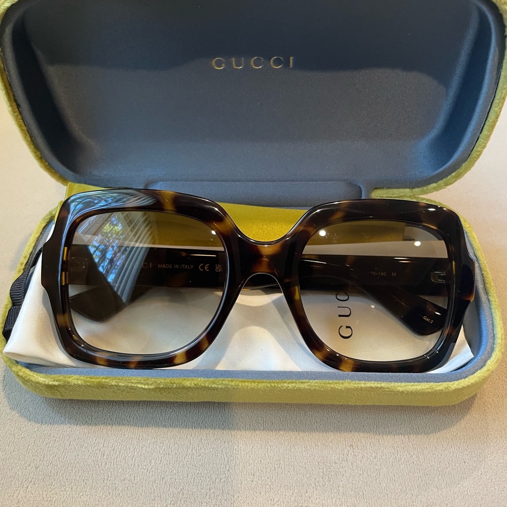 ❌❌❌SOLD❌❌❌Gucci Brown Oversized Square Glasses